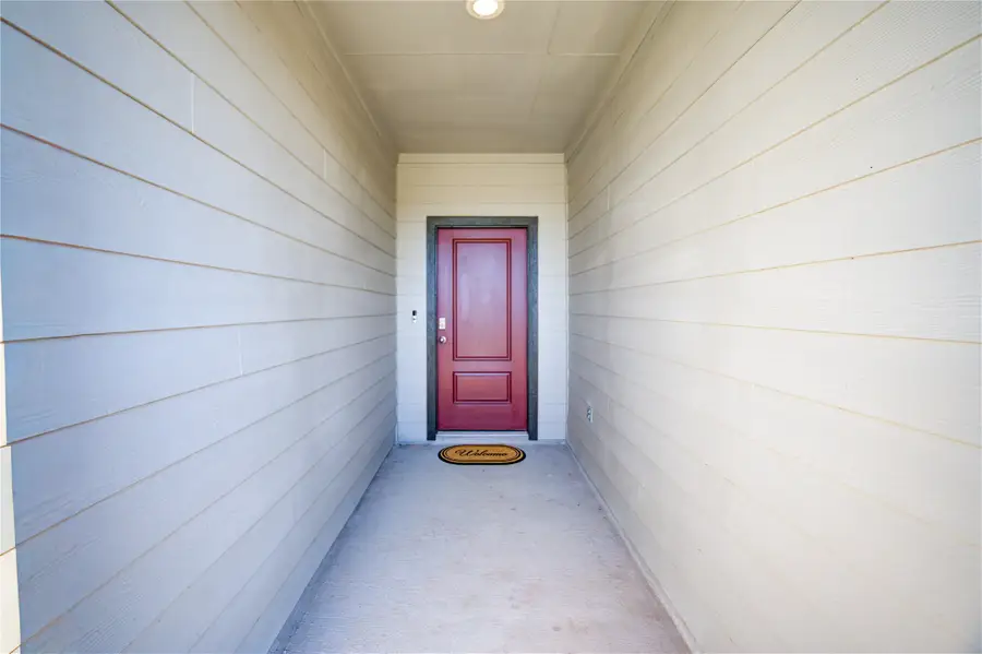 8203 Sugar Cane Lane, Rosharon, TX 77583 - Image #2