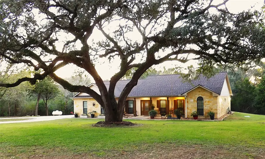 4443 Highway 90, Alleyton, TX 78935 - #2