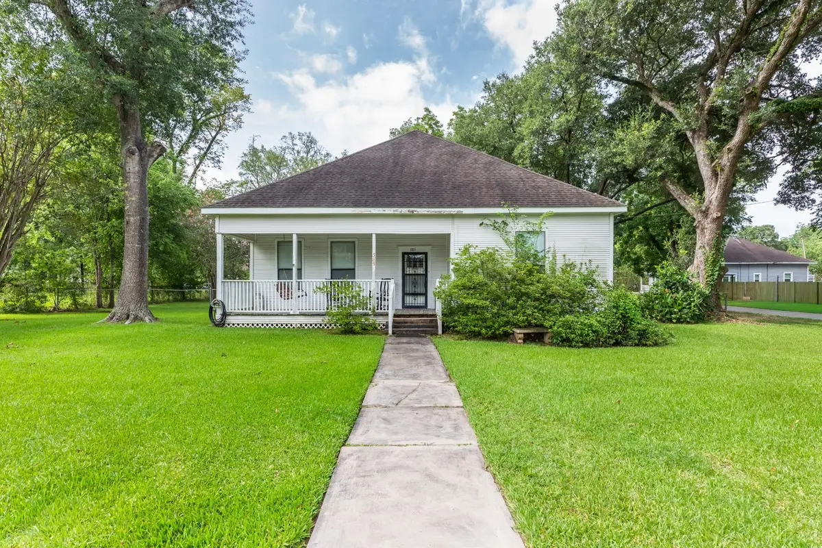 385 W Cora Lee Street, Sour Lake, TX 77659 - #1