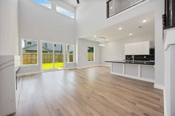 4923 Golden Forest Drive, Houston, TX 77091