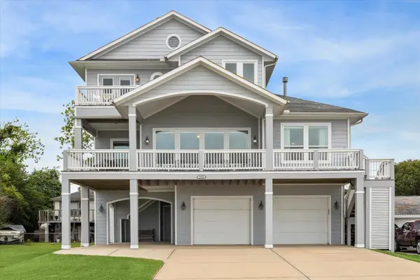 4910 Palm Street, Seabrook, TX 77586