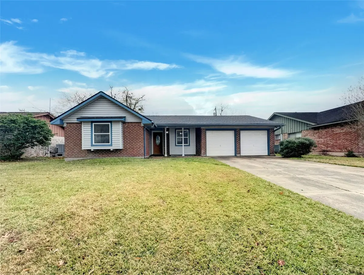 2103 Williamsburg Court N, League City, TX 77573 - Image #1