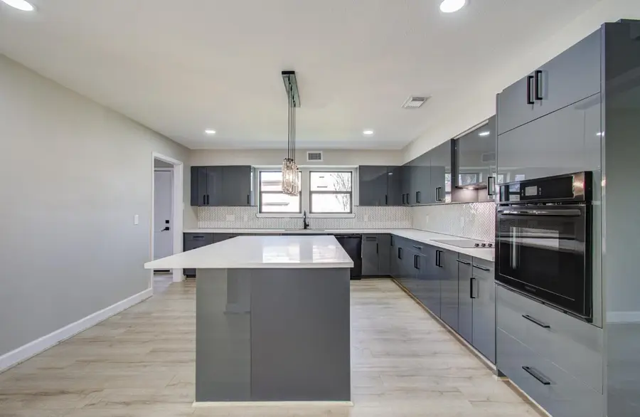 15619 Winding Moss Drive, Houston, TX 77068 - Image #3