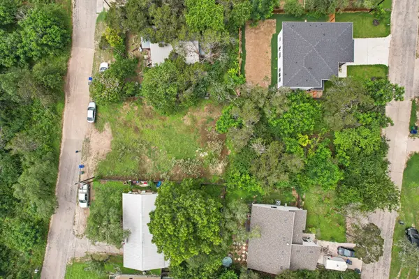 11112 Oak Street, Jonestown, TX 78645