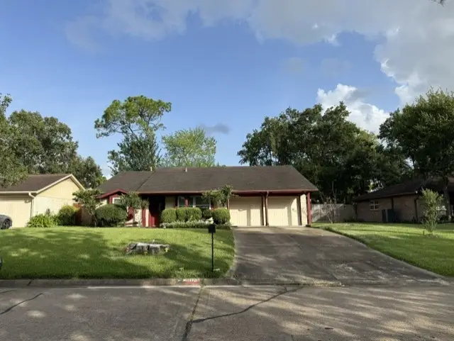 5111 Regal Pine Way, Friendswood, TX 77546 - #2