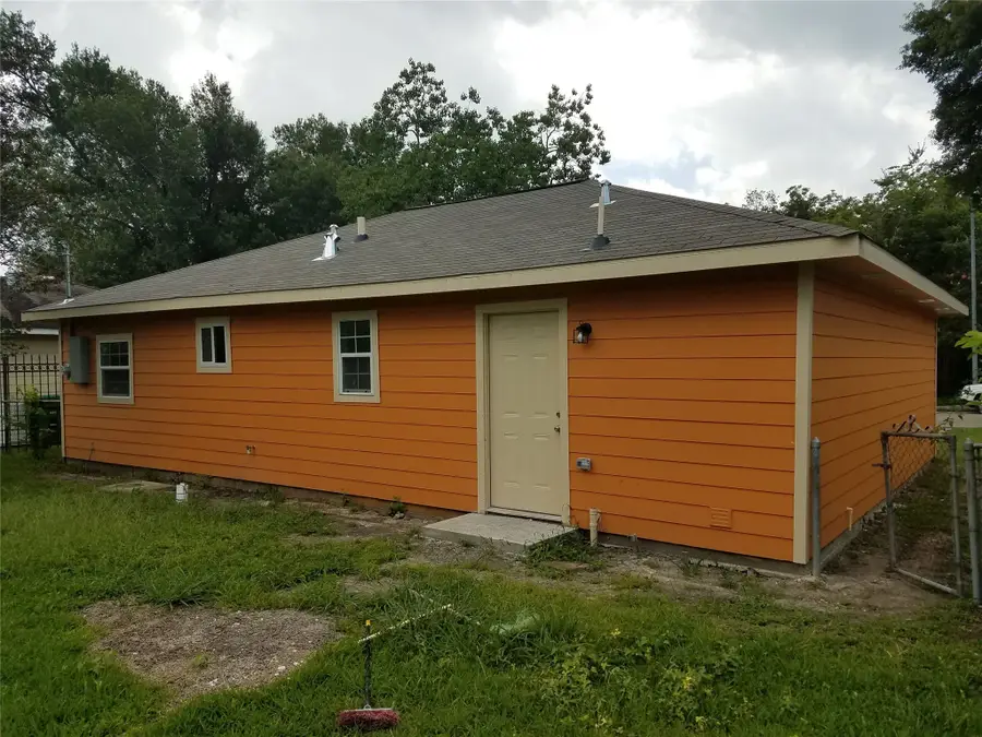 5209 Tarawa Road, Houston, TX 77033 - Image #2