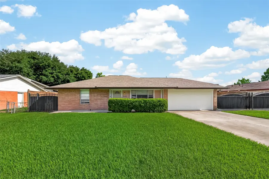 10935 Timberoak Drive, Houston, TX 77043 - #3