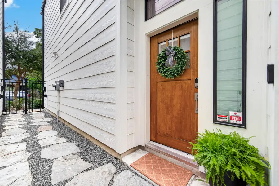 1201 E 23rd Street, Houston, TX 77009 - #2