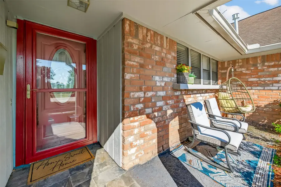 5703 Woodville Lane, Pearland, TX 77584 - Image #3