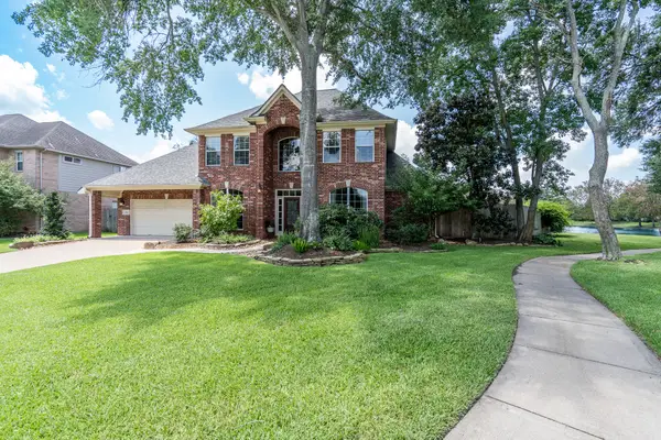 15823 Lake Loop Drive, Cypress, TX 77433