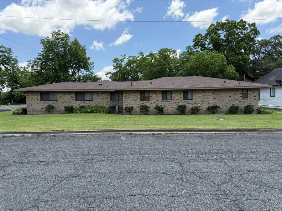 701 Herder Avenue, Schulenburg, TX 78956 - #3