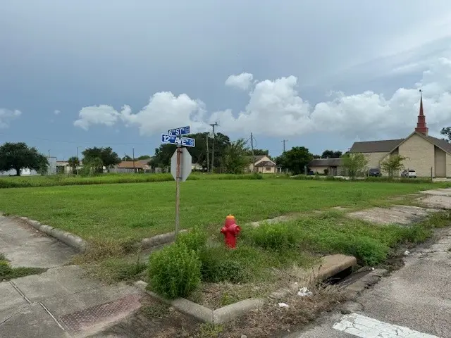 1119 6th St N Street N, Texas City, TX 77590 - #1