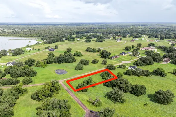1601 Old Henry Court, Angleton, TX 77515