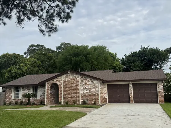 5002 Louise Street, Seabrook, TX 77586