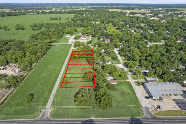 205 W Columbus Drive, Wharton, TX 77488