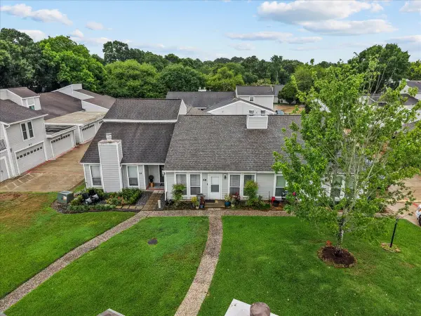 59 Hideaway Drive, Friendswood, TX 77546