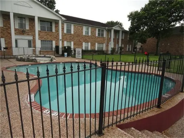 7209 Beechnut Street #B, Houston, TX 77074