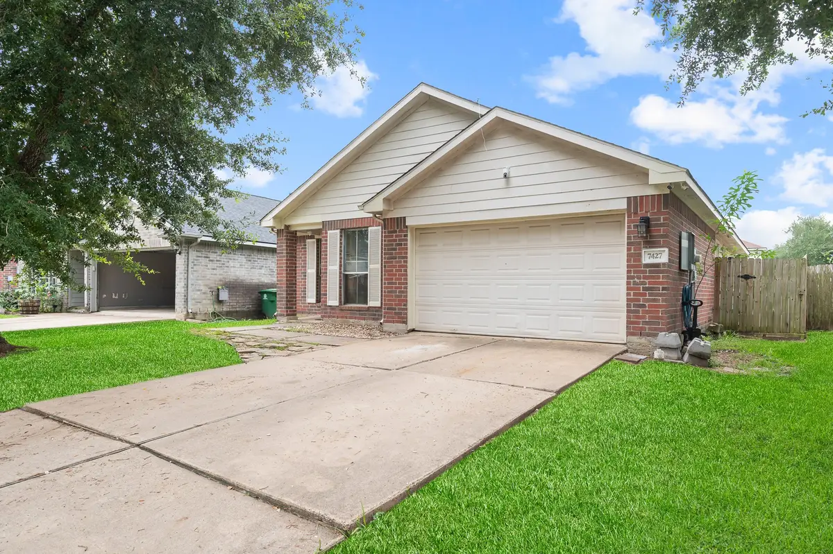 7427 Briargate Drive, Stafford Missouri City, TX 77489 - #1