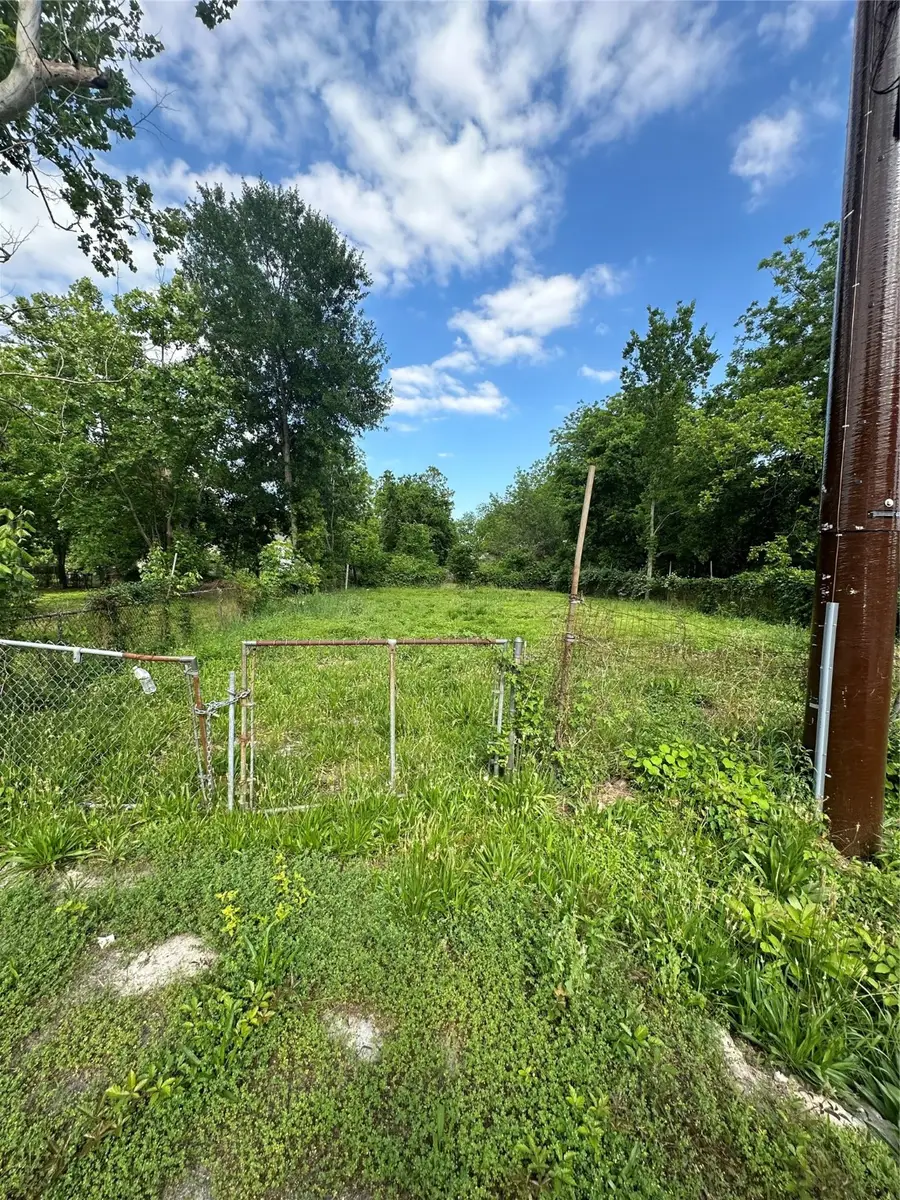 0 Falls Street, Houston, TX 77026 - Image #2