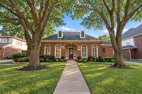 1515 Moon Shadow Court, Sugar Land, TX 77479