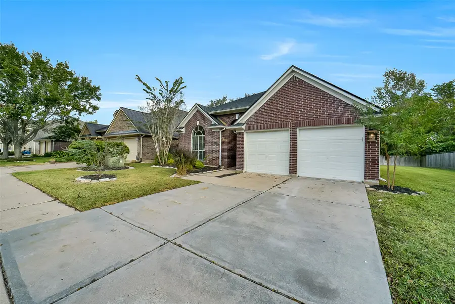 4339 Lakeshore Forest Drive, Missouri City, TX 77459 - Image #2