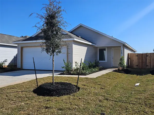 18761 Loom Drive, Conroe, TX 77306