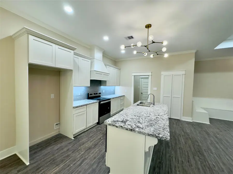 10730 Vinson Street, Beaumont, TX 77713 - #2