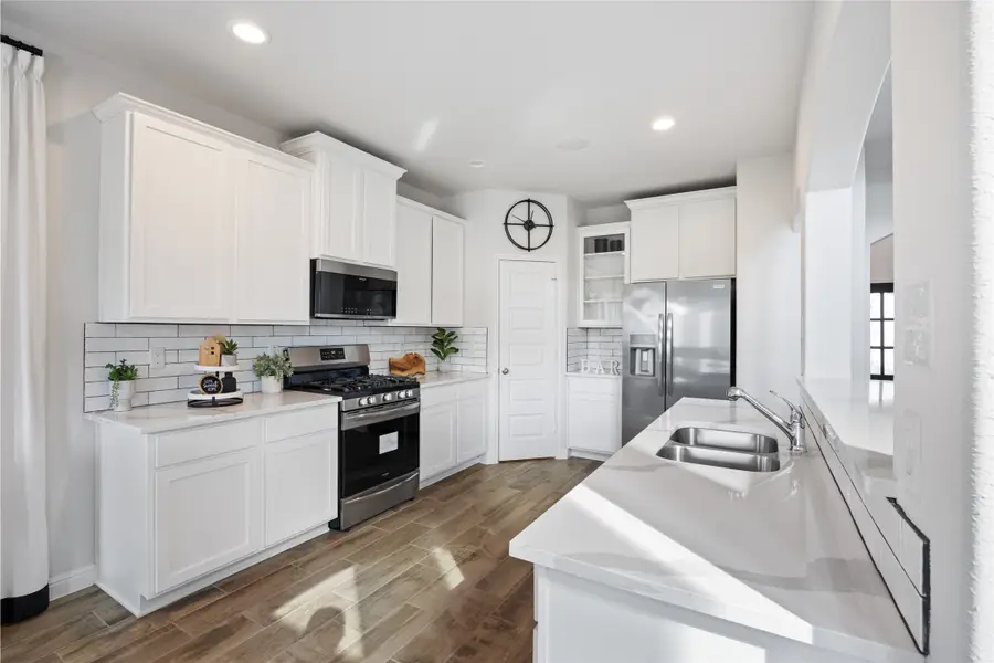 5320 Latigo Court, Alvin, TX 77511 - Image #3