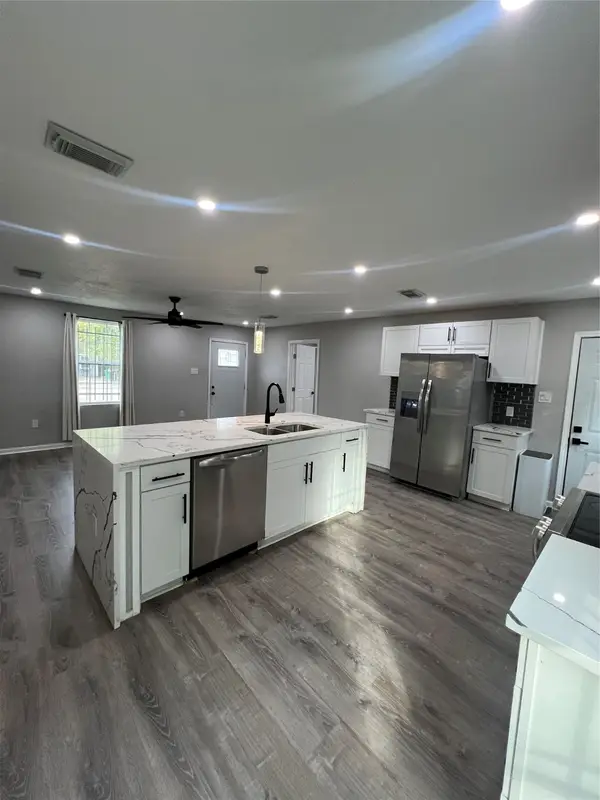 10525 Fairland Drive, Houston, TX 77051