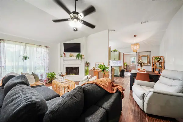 7477 Hidden Acres Drive, Cleveland, TX 77328