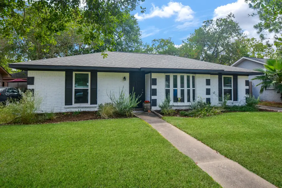 12735 Westella Drive, Houston, TX 77077 - Image #2