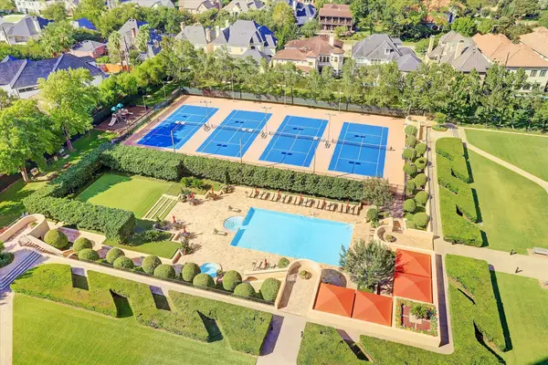 5110 San Felipe Street #43W, Houston, TX 77056