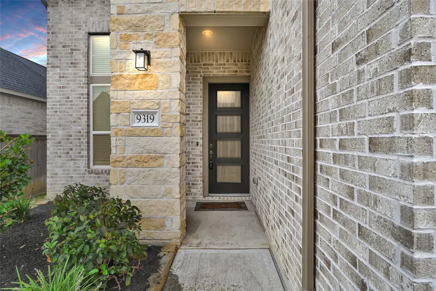 9319 Galloway Woods Trail, Tomball, TX 77375 - Image #3