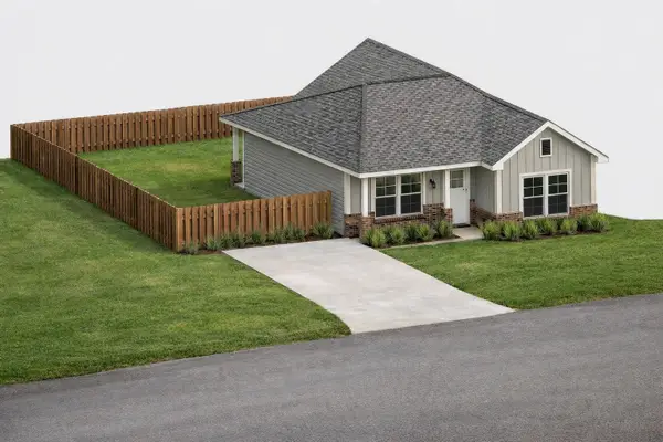 208 Kyle Street, Madisonville, TX 77864