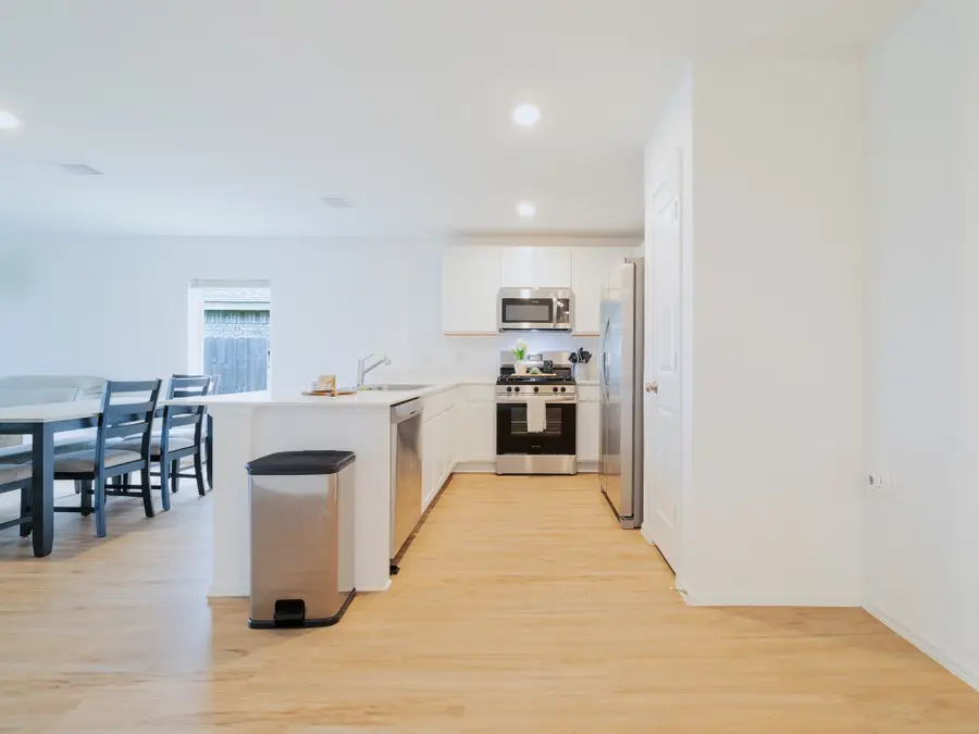 9647 Atwood Lake Drive, Baytown, TX 77521 - Image #2