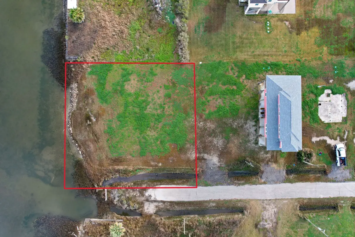 1050 N Margaret Road, Gilchrist, TX 77617 - #1