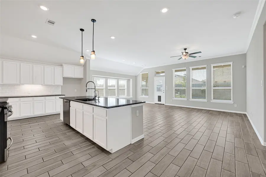 9007 Lost Castle Way, Cypress, TX 77433 - Image #3