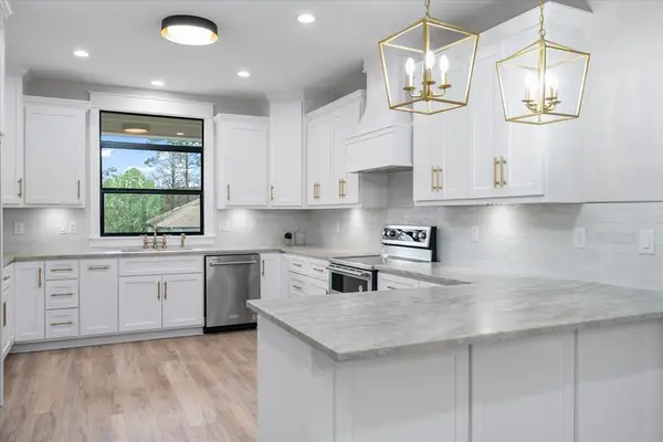 911 Augusta Drive, Lufkin, TX 75901
