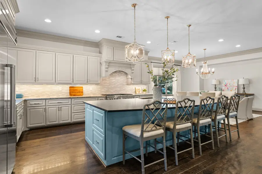 903 Wycliffe Drive, Houston, TX 77079 - Image #2