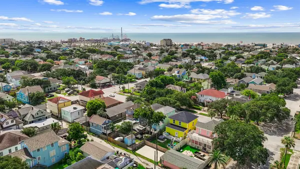 3124 Bernardo De Galvez Avenue, Galveston, TX 77550