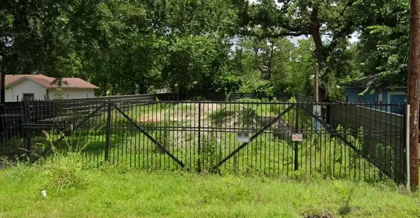 8001 Laura Koppe Road, Houston, TX 77028