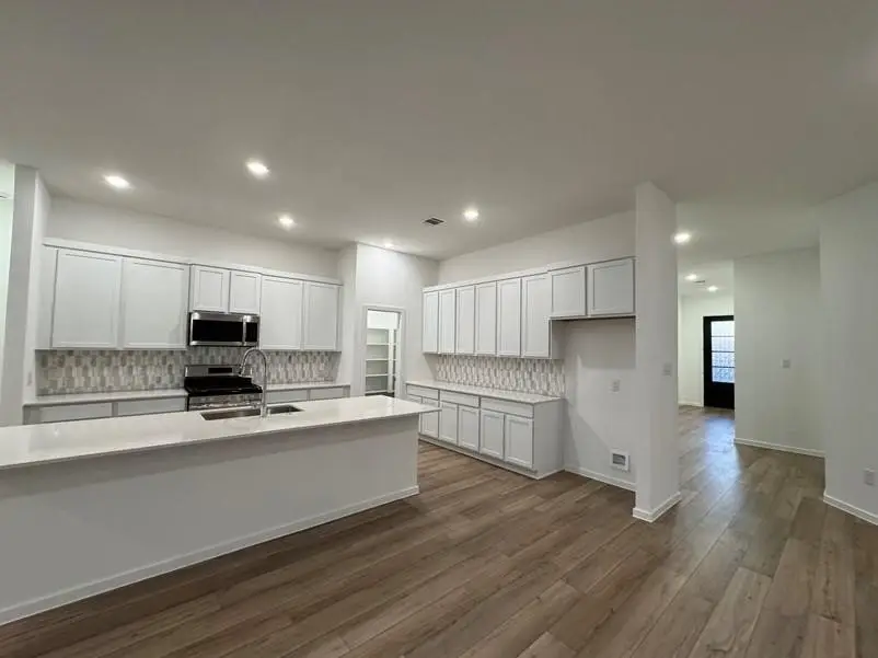 1306 W Shepard Drive, Dayton, TX 77535 - Image #1