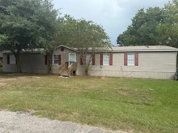 1604 Pine Street, Waller, TX 77484