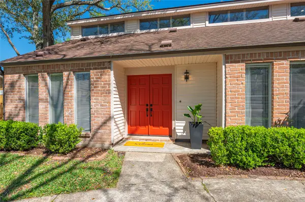 16419 Laurelfield Drive, Houston, TX 77059