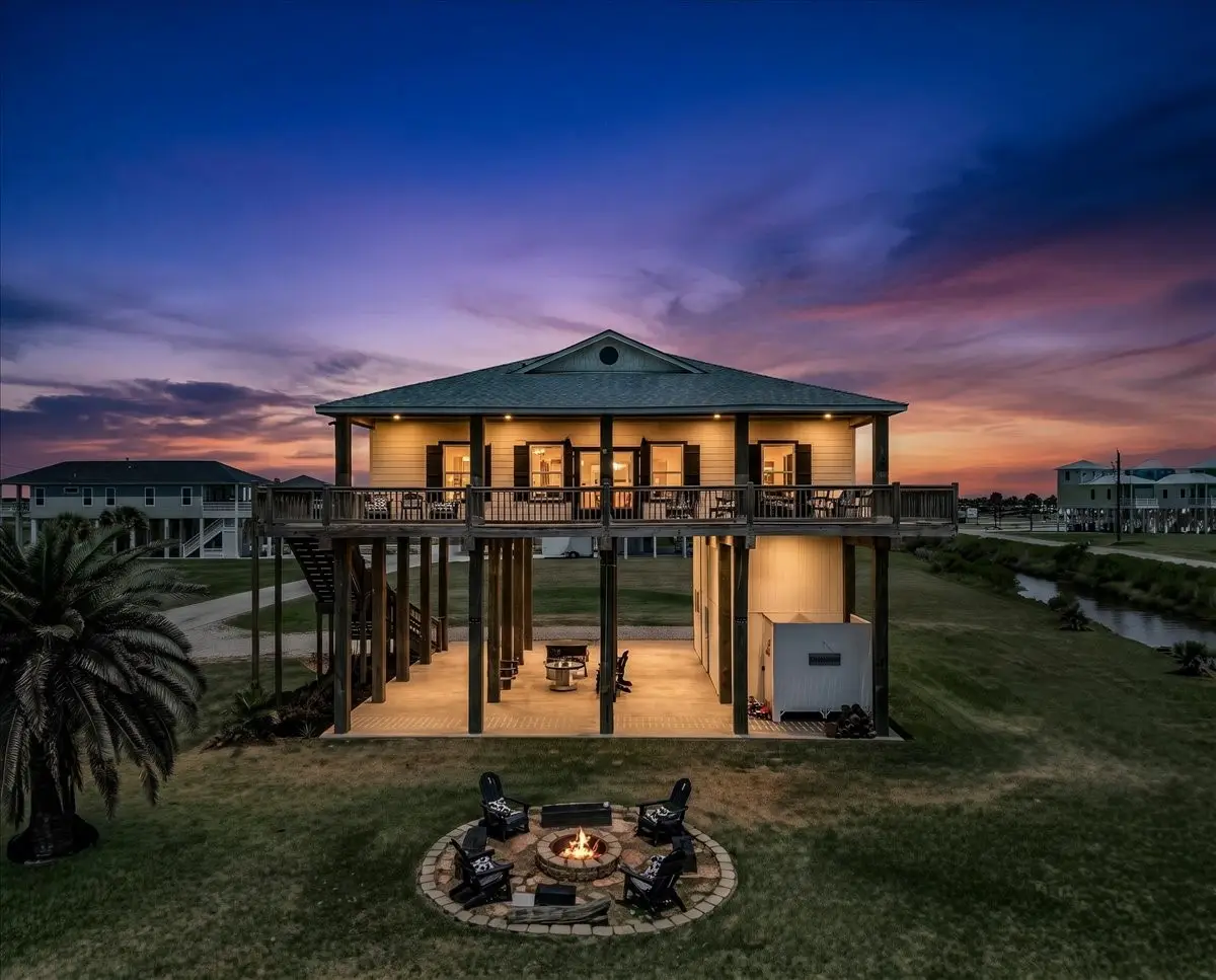 810 Casa Drive, Crystal Beach, TX 77650 - #1