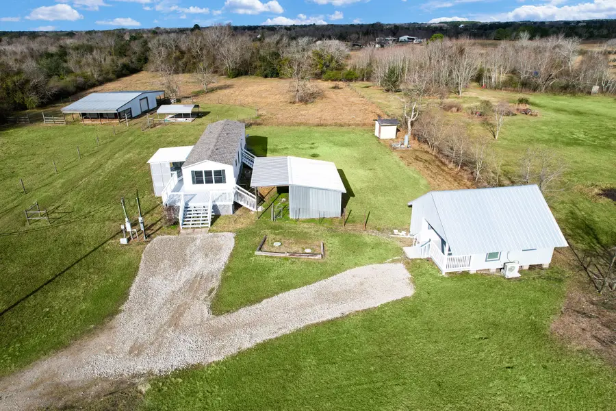 5806 S Highway 35, Alvin, TX 77511 - #3