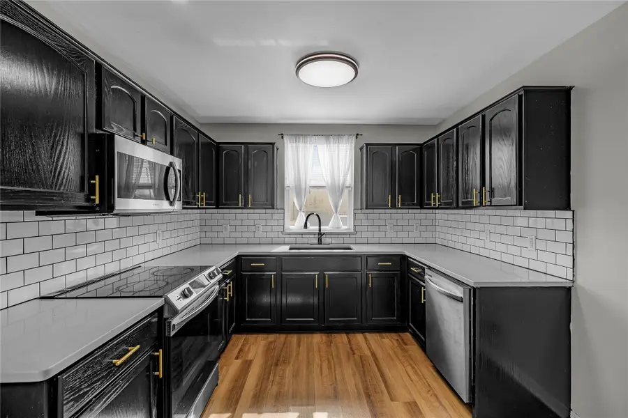 1304 E Polk Avenue, Victoria, TX 77901 - Image #2