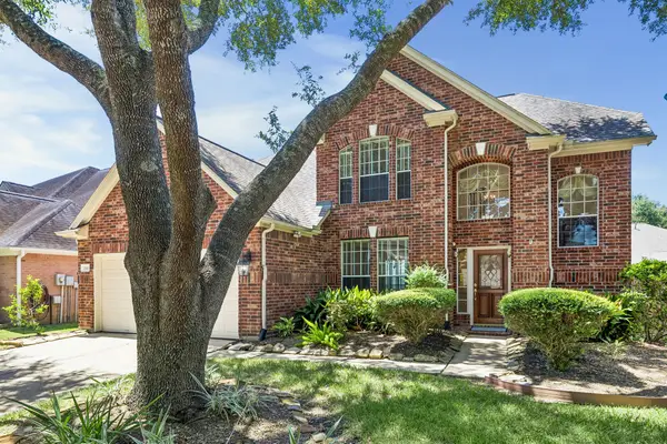 2843 Five Oaks Drive, Missouri City, TX 77459