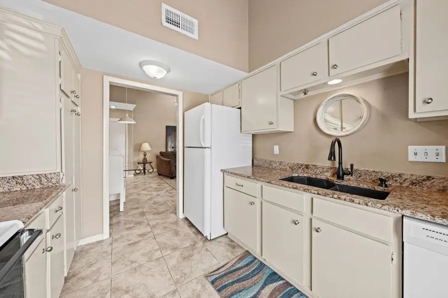 9809 Richmond Avenue #E8, Houston, TX 77042 - #3