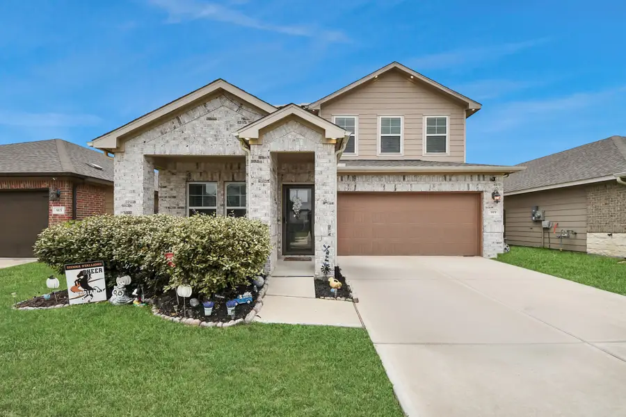 919 Modesto Drive, Rosharon, TX 77583 - #3